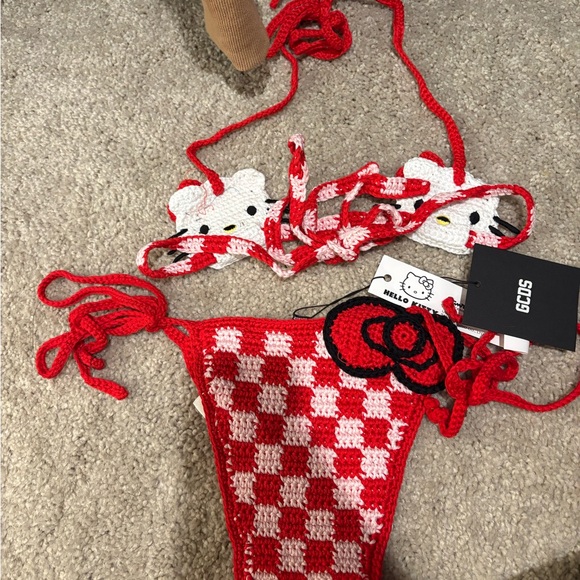 GCDS x Hello Kitty bikini - Picture 3 of 3